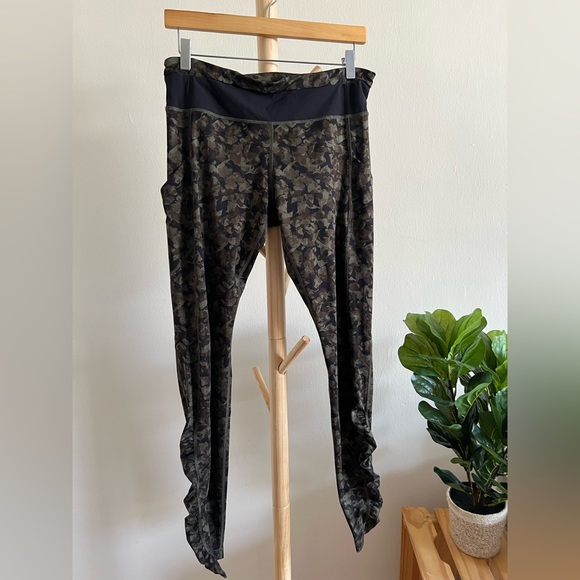 Lululemon Speed Tightblll Full On Luxtreme Camo Mystic Jungle Ruched Leggings - Picture 4 of 8